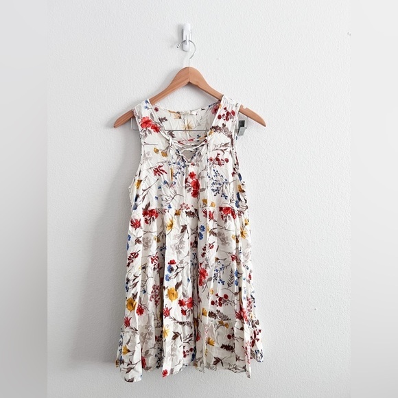 Entro Sleeveless Floral Dress - Picture 1 of 6